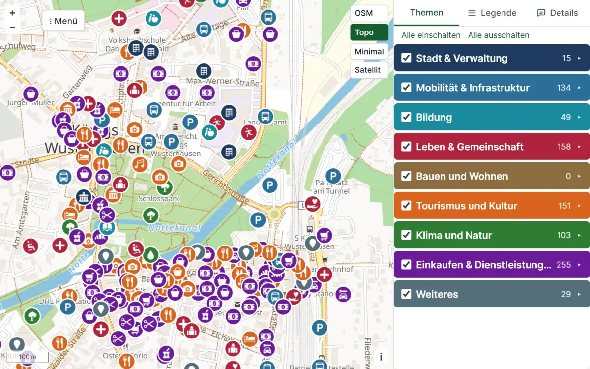 Bildschirmfoto des GeoAtrium Kartendienstes: Stadtkarte mit farbigen Kategorien und einer Themenliste